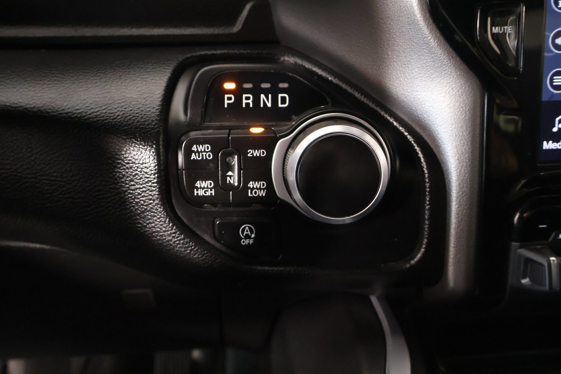 Used 2023 RAM 1500 Big Horn AWD/4WD image 9