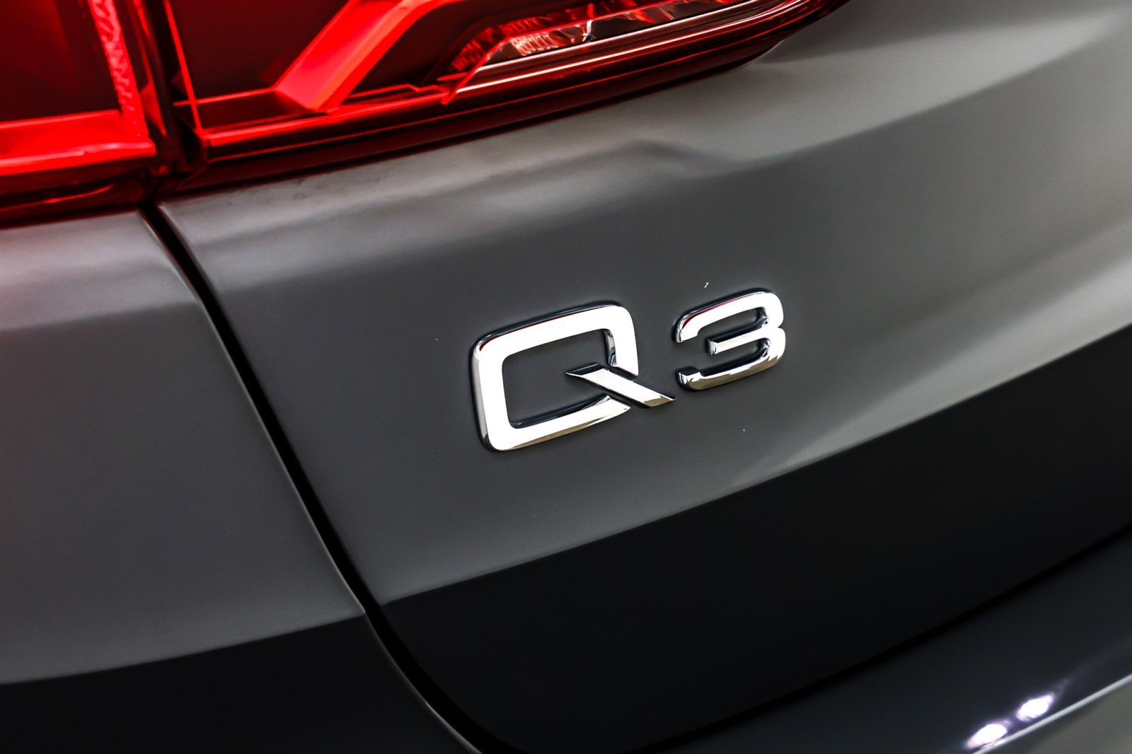 Used 2020 Audi Q3 2.0T Premium Plus w/ Premium Plus Package image 9