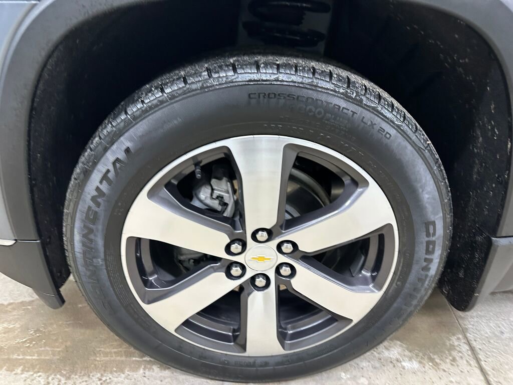 Certified 2021 Chevrolet Traverse LT w/ LT Premium Package image 40
