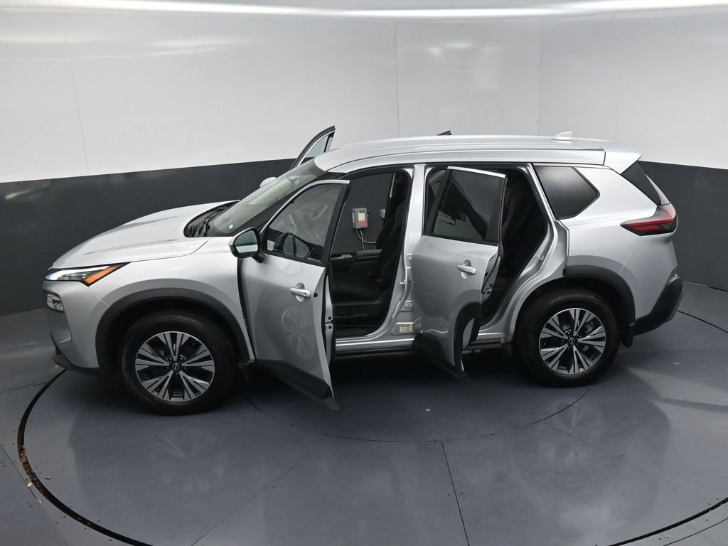Used 2023 Nissan Rogue SV image 22