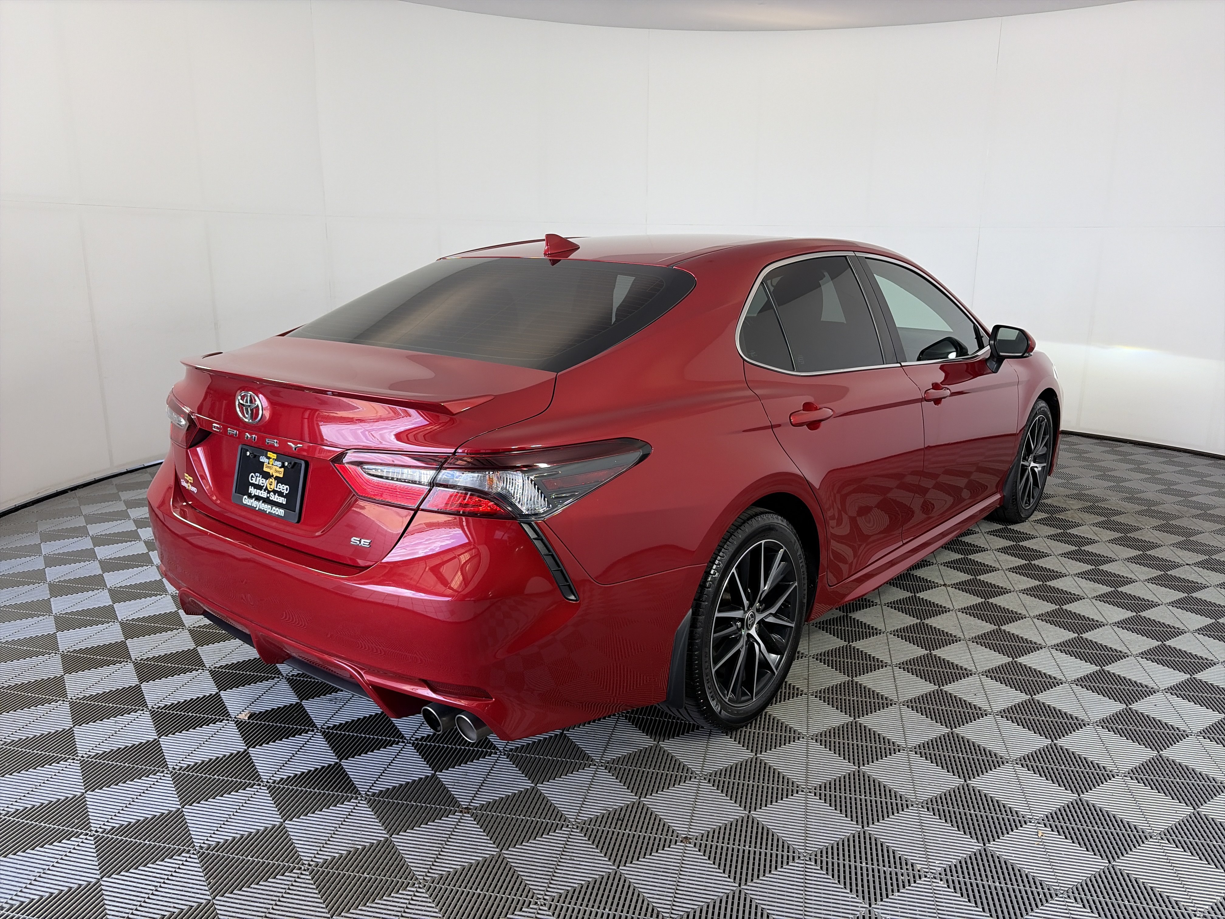 Used 2021 Toyota Camry SE FWD image 10