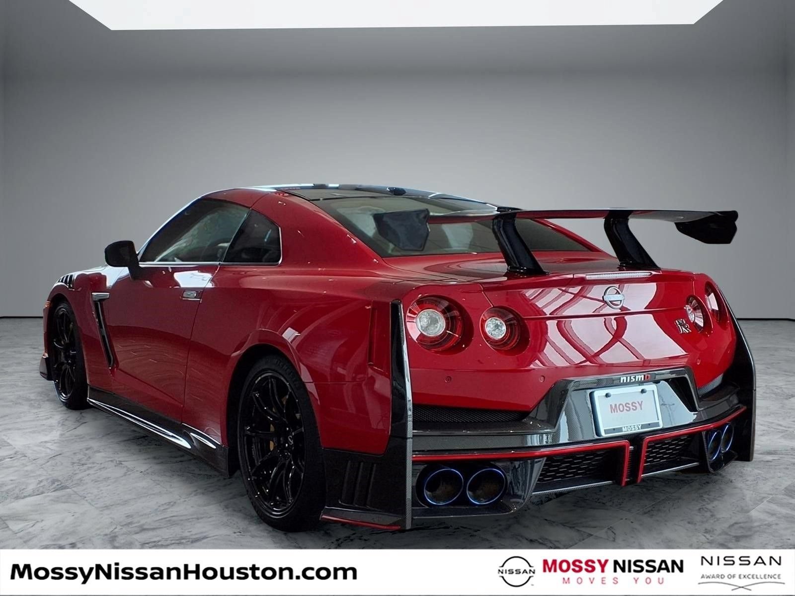Used 2024 Nissan GT-R NISMO w/ Floor Mat Package AWD/4WD image 2