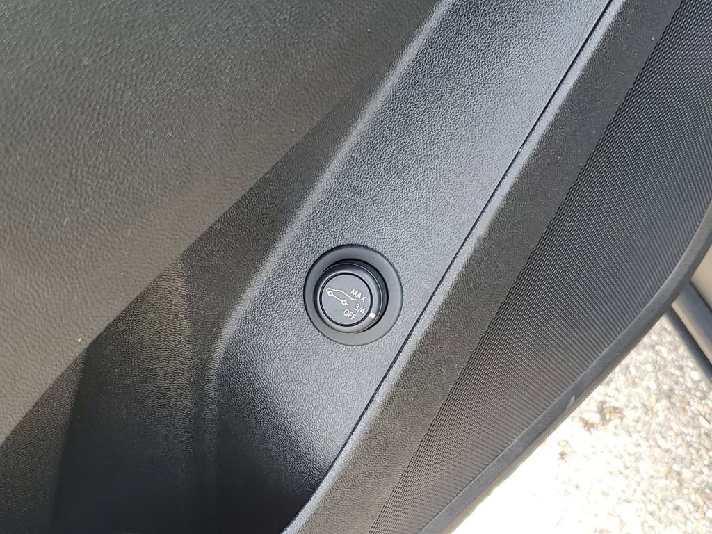 Certified 2022 Chevrolet Equinox LT FWD image 23