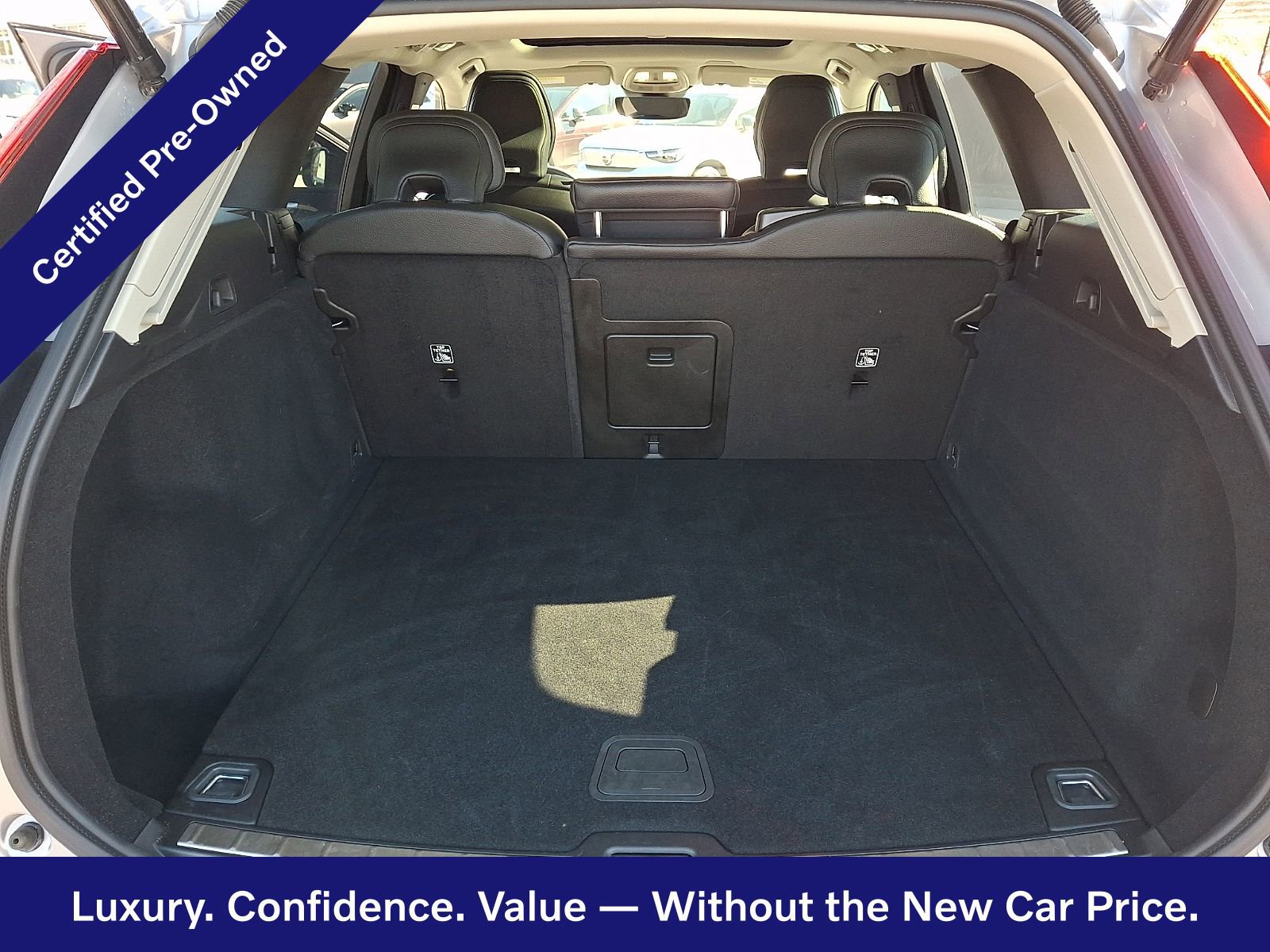 Certified 2025 Volvo XC60 B5 Plus image 29