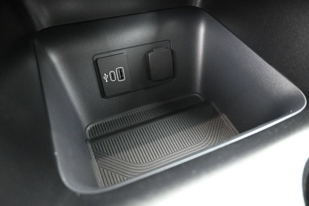 New 2026 Ford Explorer Active RWD image 17