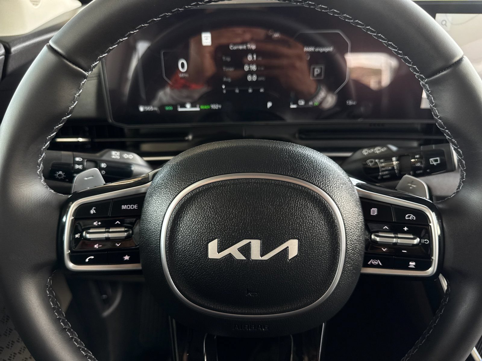 Certified 2026 Kia Carnival SX FWD image 27
