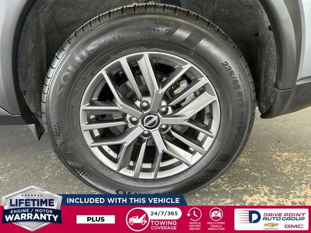 Used 2024 Nissan Rogue S AWD/4WD image 9