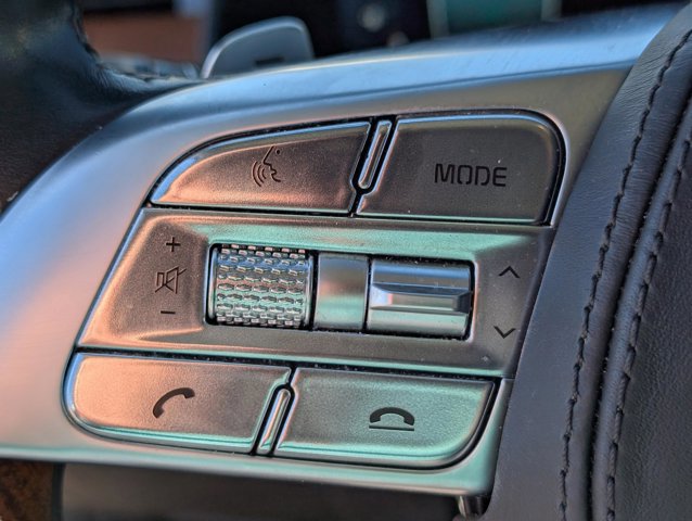 Used 2019 Kia K900 Luxury w/ VIP Package image 19