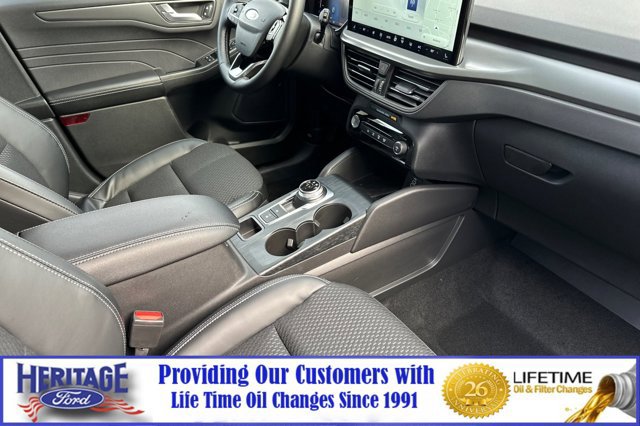 New 2025 Ford Escape SE w/ Class II Trailer Tow Package image 13