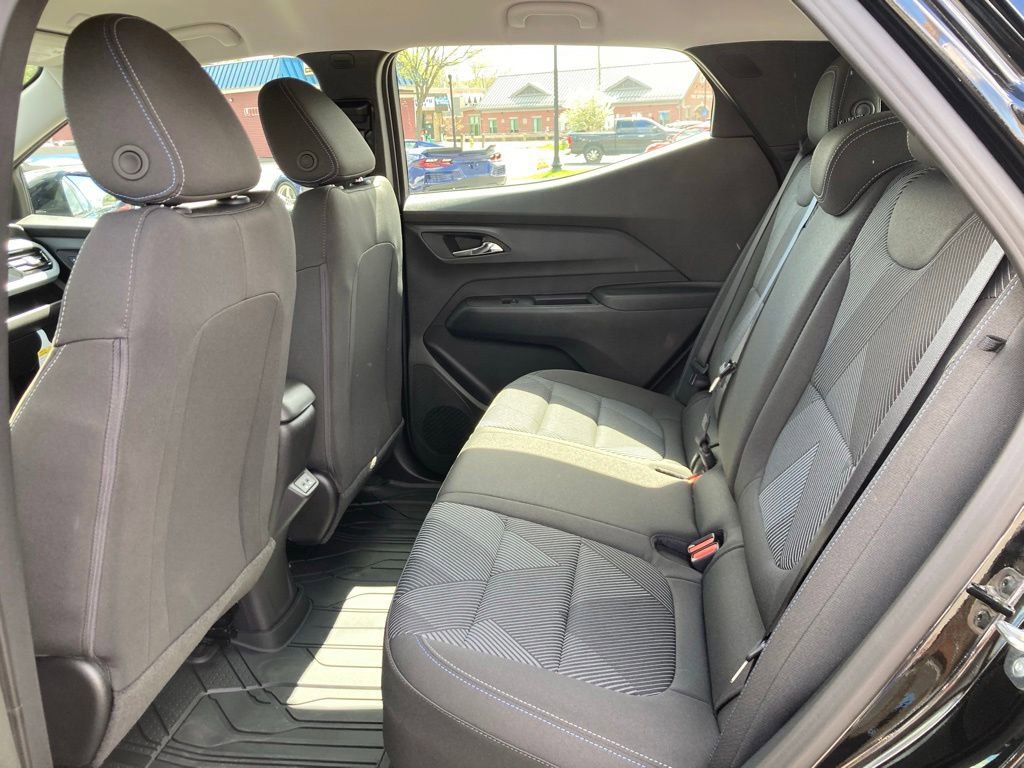 New 2027 Chevrolet Bolt LT w/ Comfort Package FWD image 21