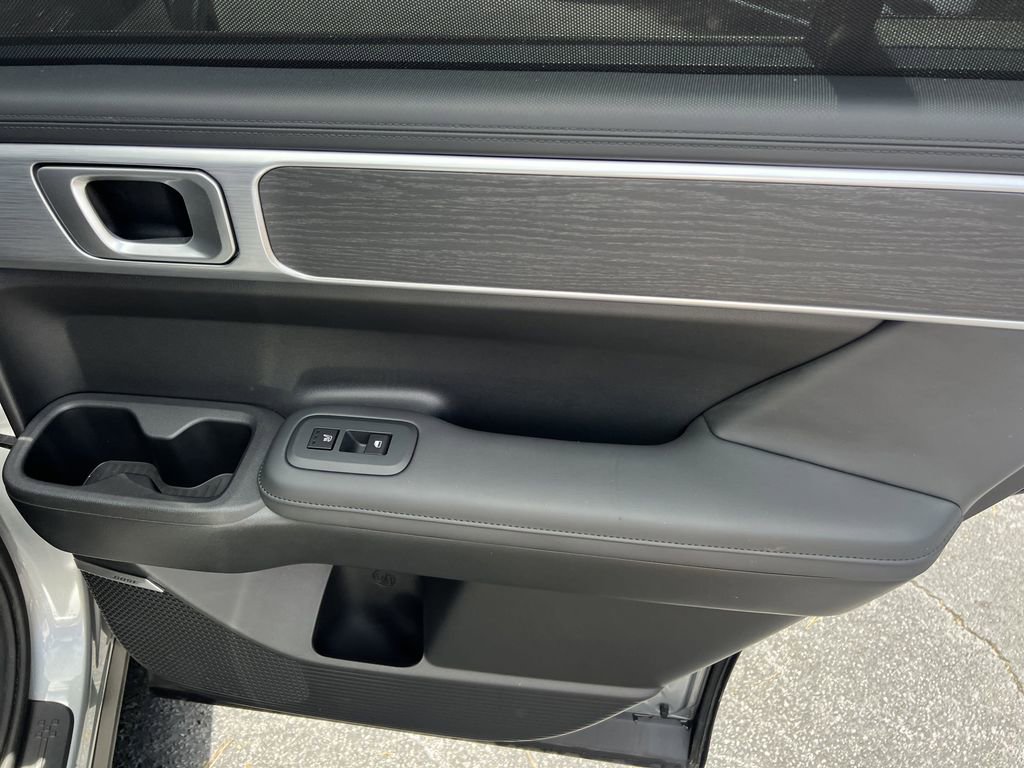 Used 2024 Hyundai Santa Fe Limited image 18