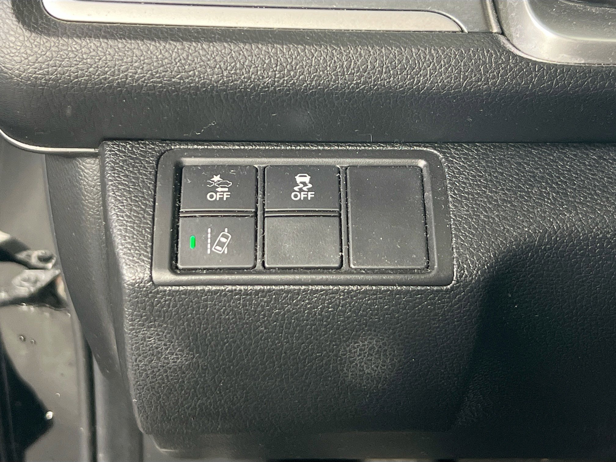 Used 2018 Honda Civic Touring image 10