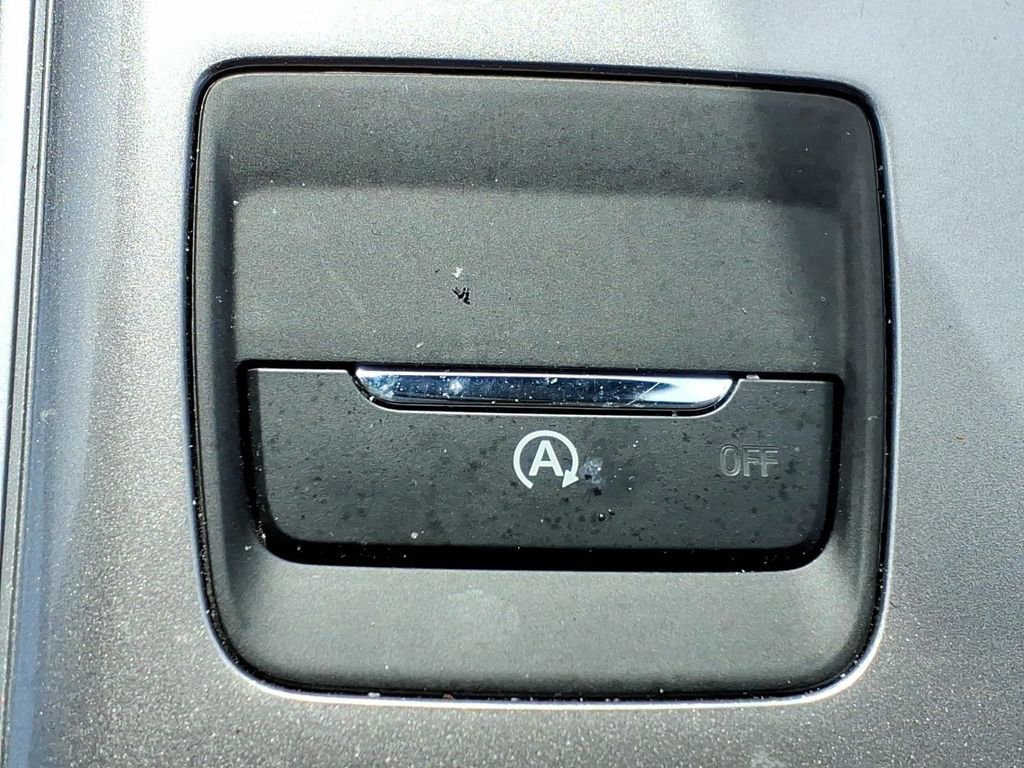 Used 2024 Ford Edge SEL w/ Convenience Package image 17