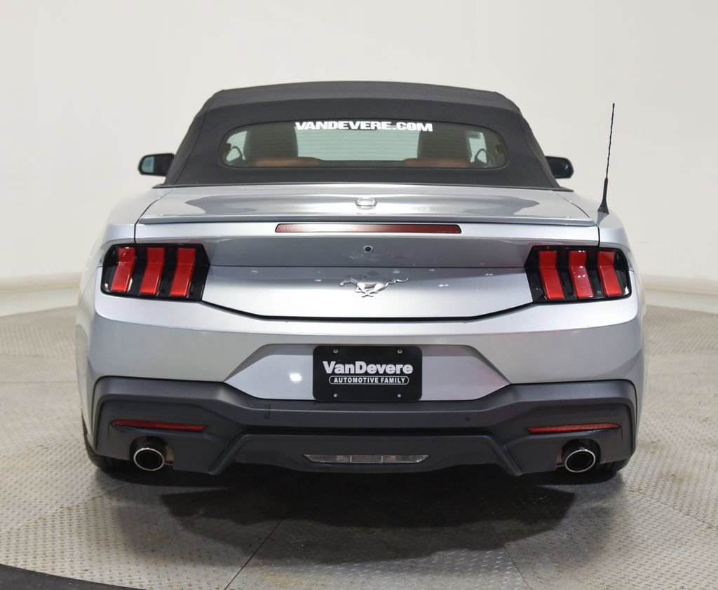 Used 2024 Ford Mustang Premium image 11