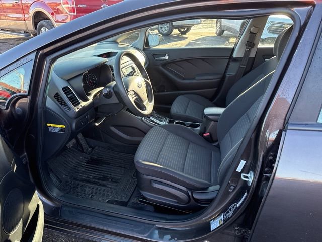 Used 2017 Kia Forte LX w/ LX Popular Package image 9