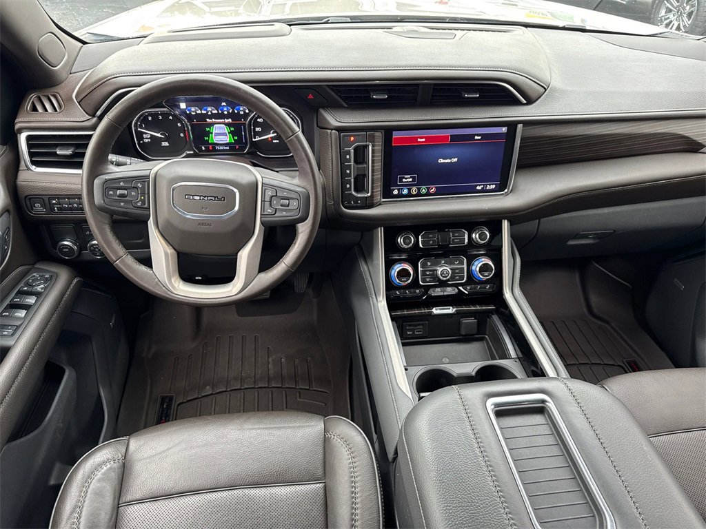 Used 2021 GMC Yukon Denali w/ Denali Premium Package image 25