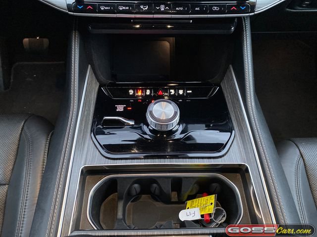 Used 2024 Jeep Wagoneer L Series II w/ Flexible Seating Group image 13