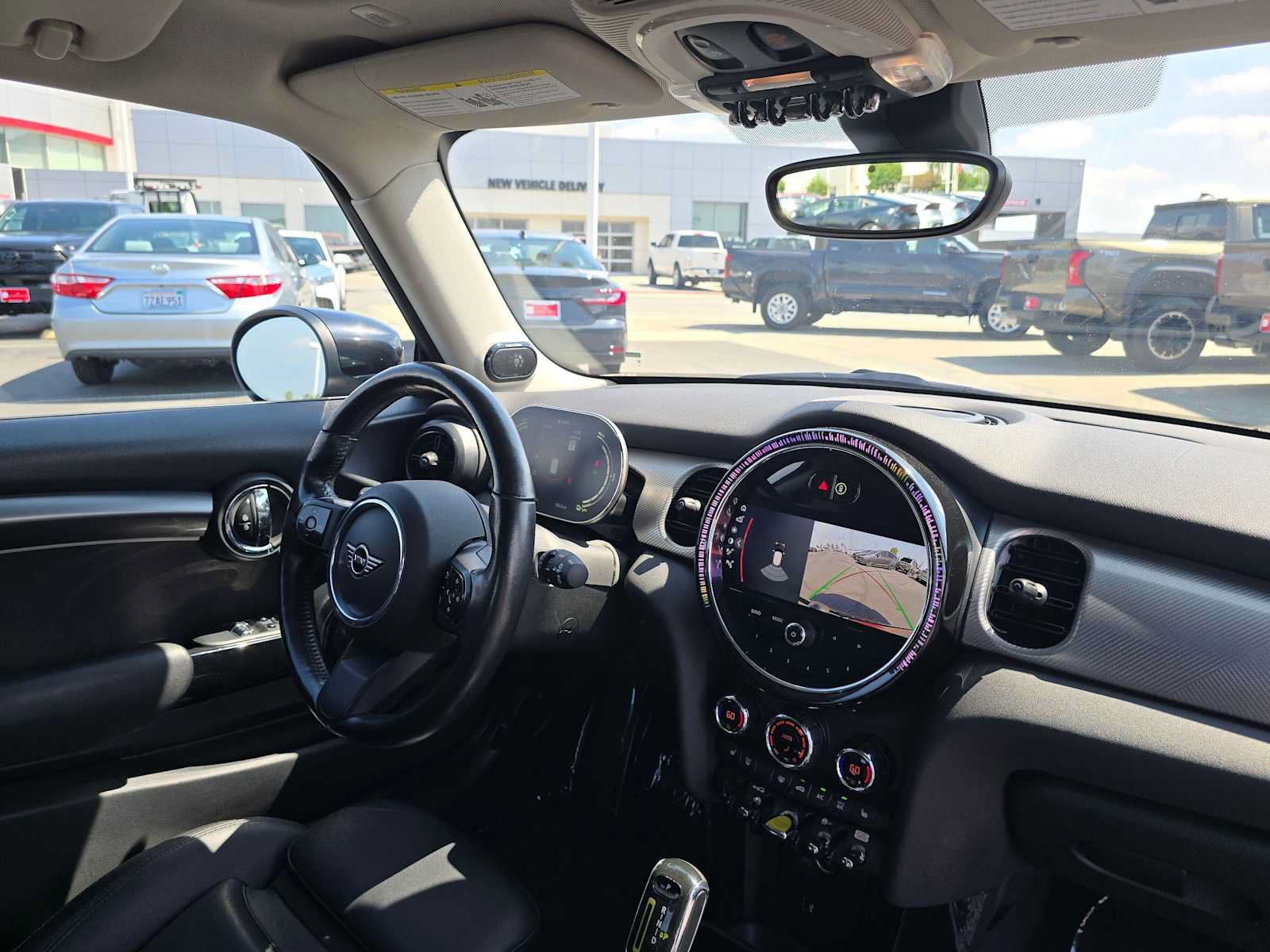 Used 2024 MINI Cooper SE FWD image 11