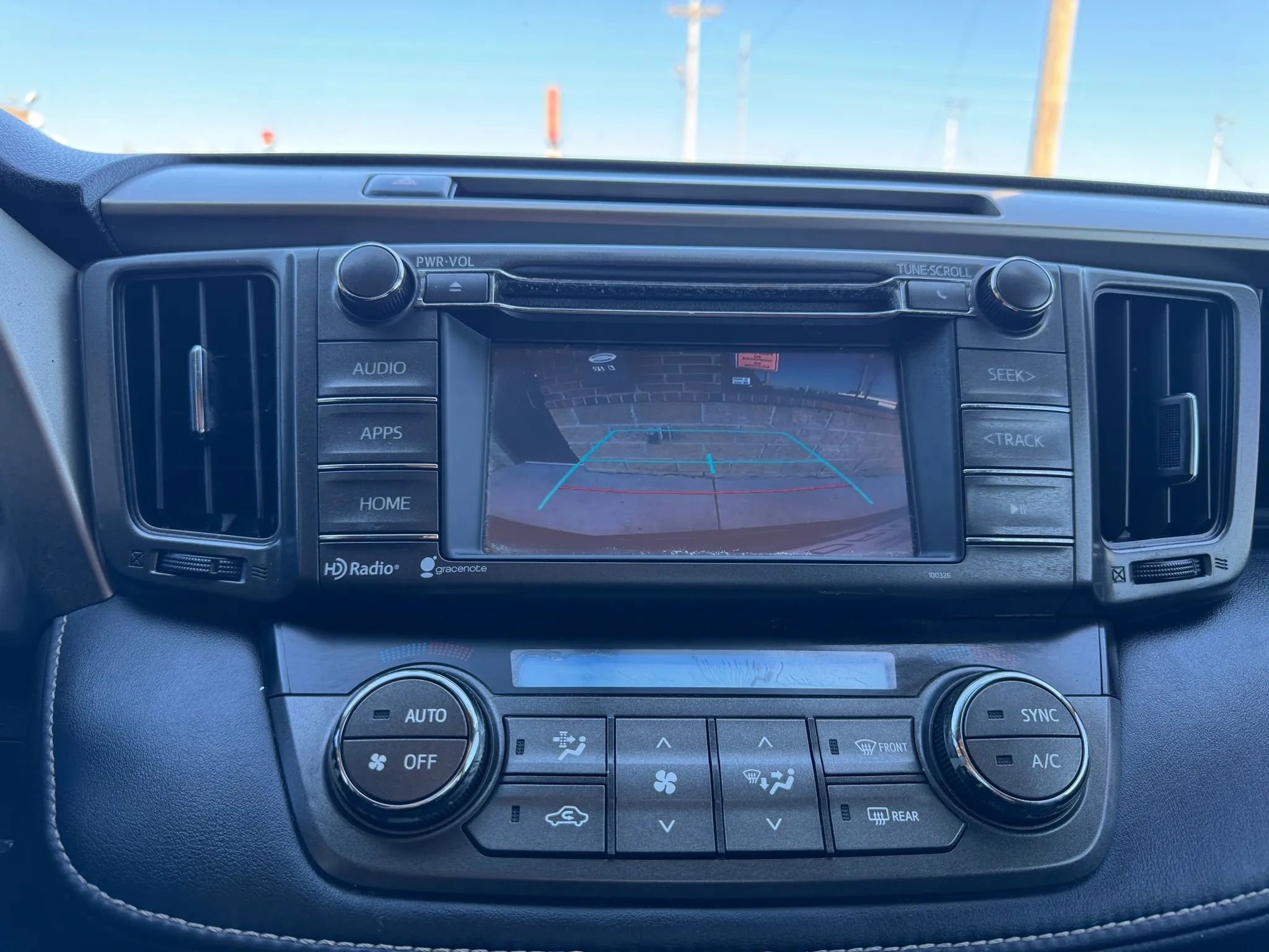 Used 2015 Toyota RAV4 XLE image 37