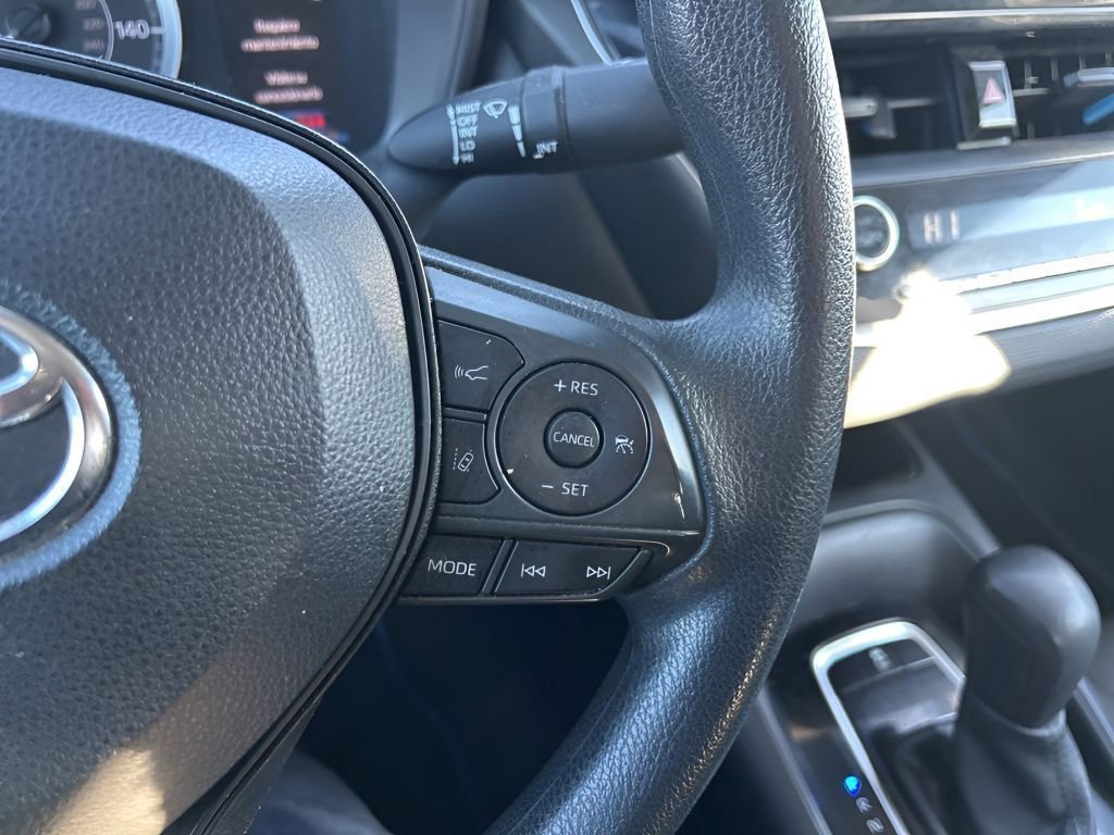 Used 2020 Toyota Corolla LE image 19