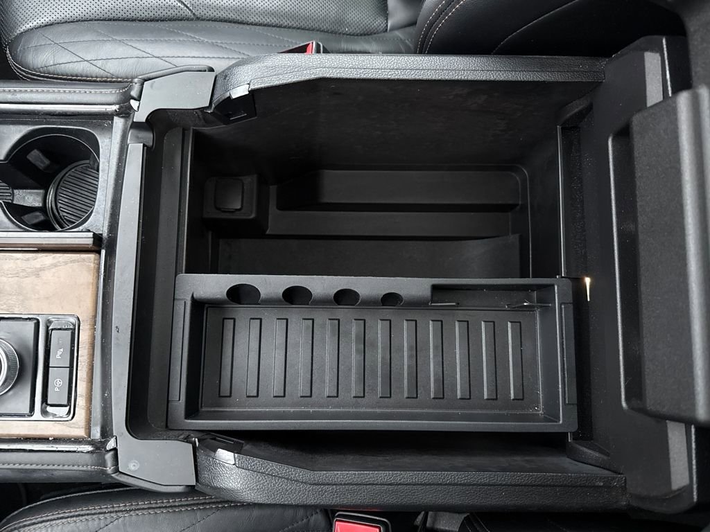 Used 2018 Ford Expedition Platinum image 29