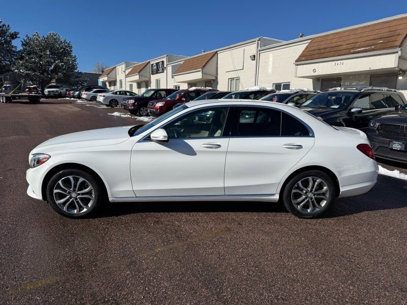 Used 2015 Mercedes-Benz C 300 4MATIC Sedan image 4