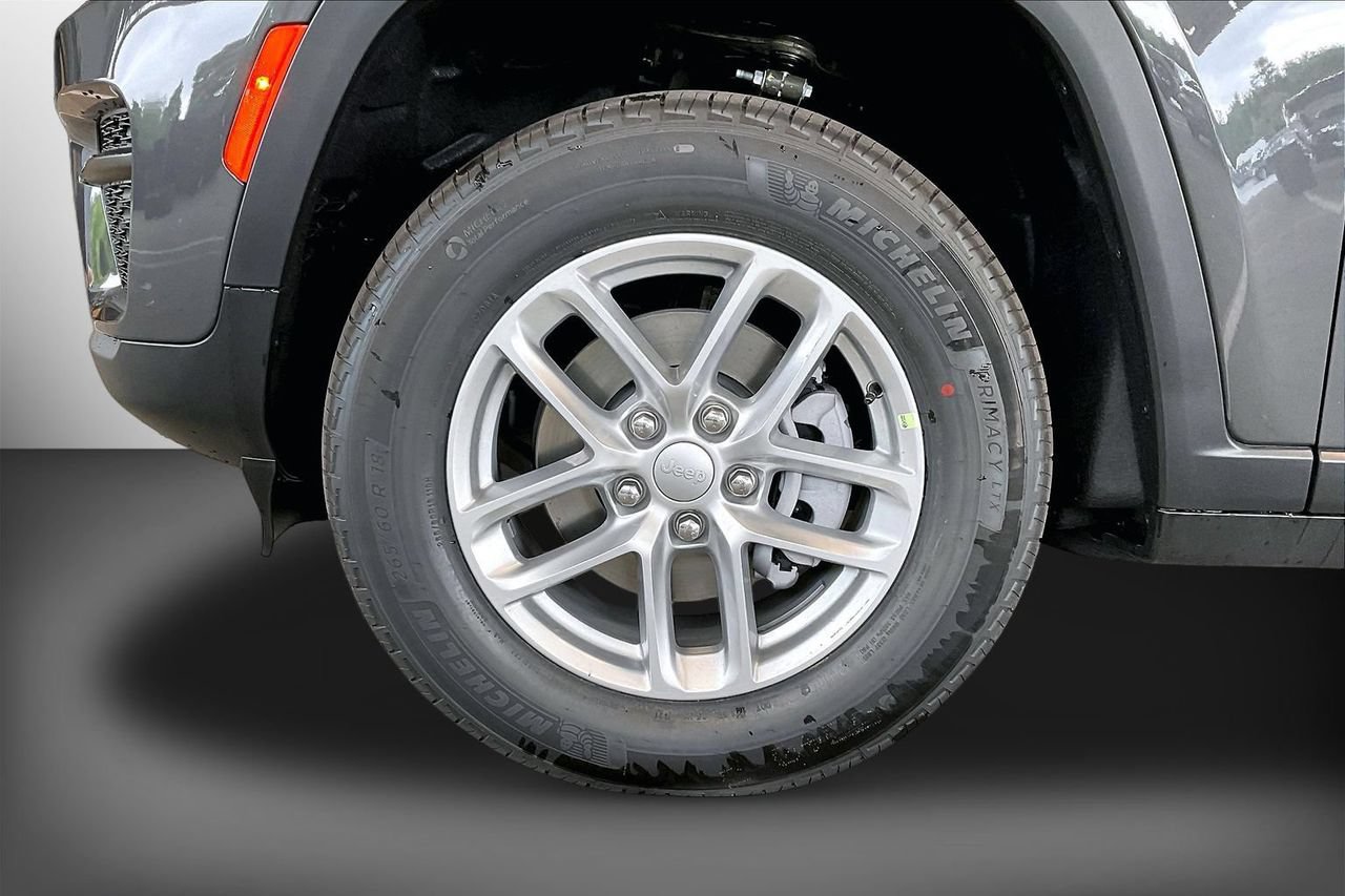 New 2026 Jeep Grand Cherokee Laredo X AWD/4WD image 30