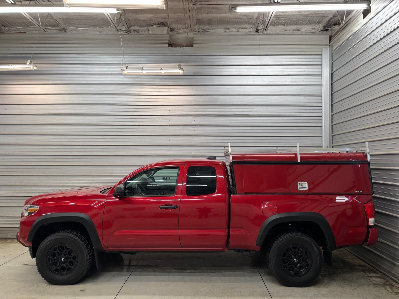 Used 2021 Toyota Tacoma SR w/ SX Package AWD/4WD image 8