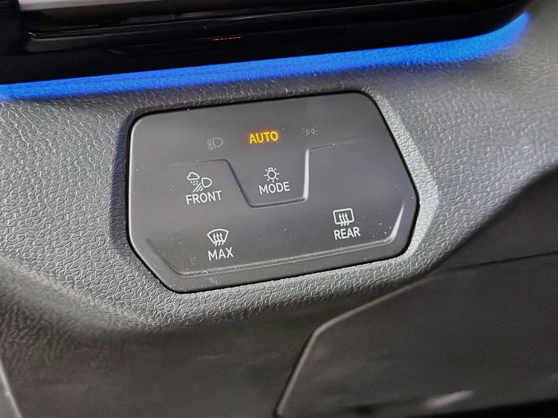 Certified 2021 Volkswagen ID.4 Pro S w/ Gradient Package RWD image 10