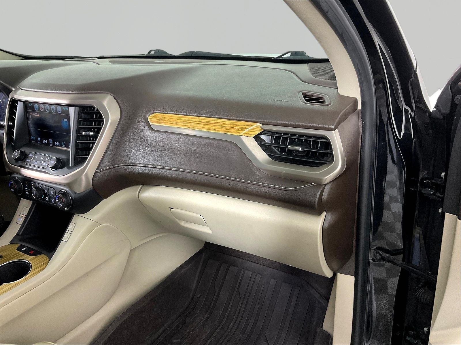 Used 2018 GMC Acadia Denali w/ LPO, Floor Liner Package AWD/4WD image 27
