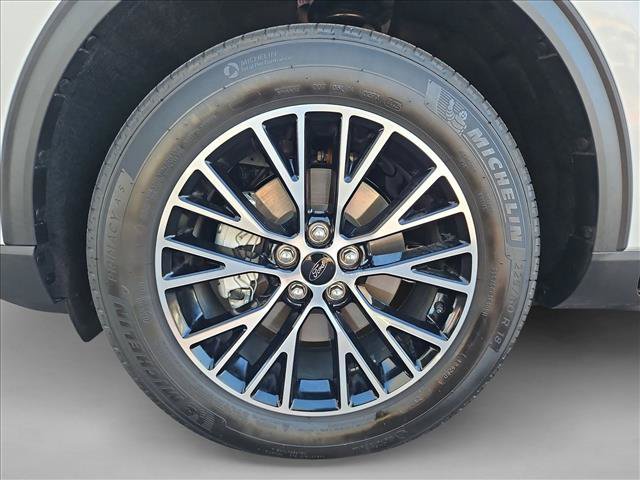Used 2026 Ford Escape SE w/ PHEV Premium Package FWD image 25