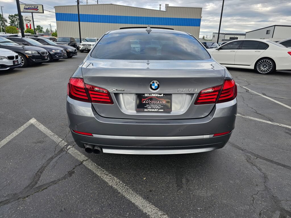 Used 2013 BMW 528i xDrive Sedan AWD/4WD image 4