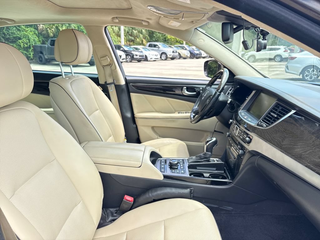Used 2015 Hyundai Equus Signature RWD image 29
