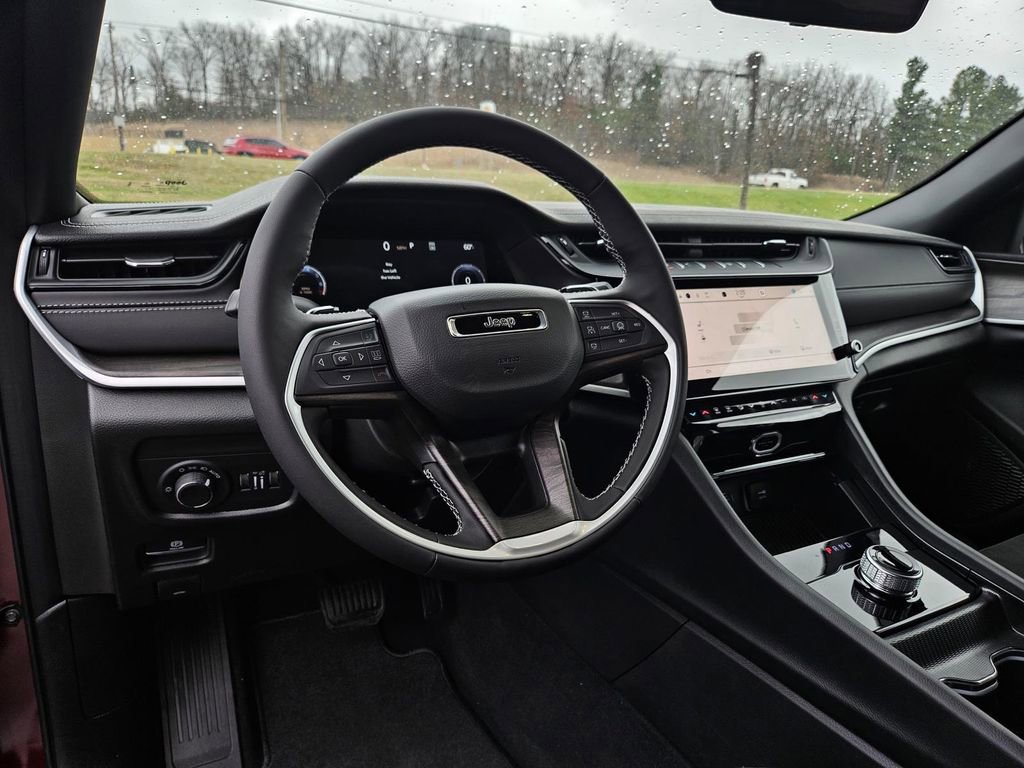 New 2026 Jeep Grand Cherokee Altitude image 12