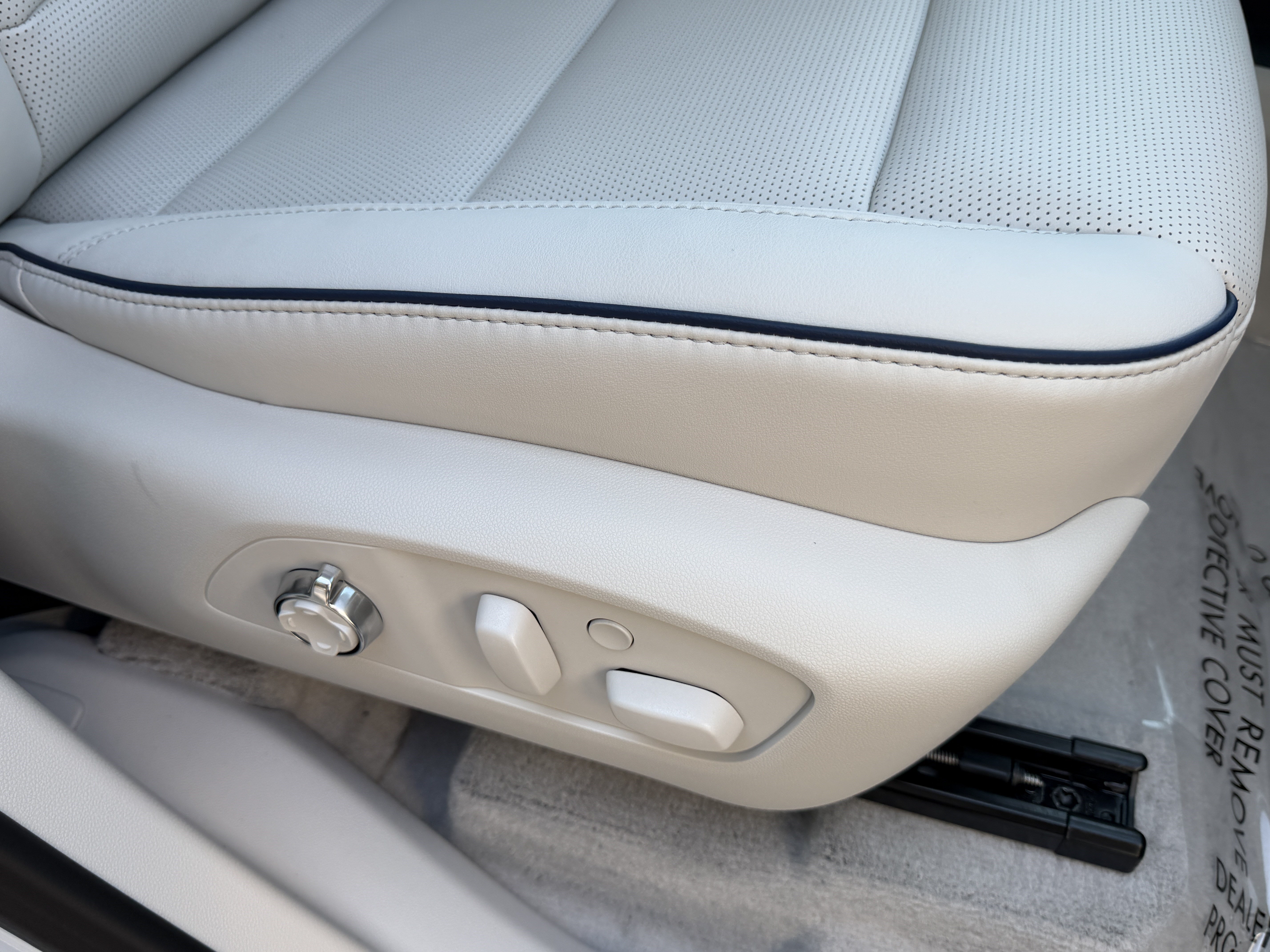 New 2026 Buick Enclave Avenir w/ Super Cruise Package FWD image 22
