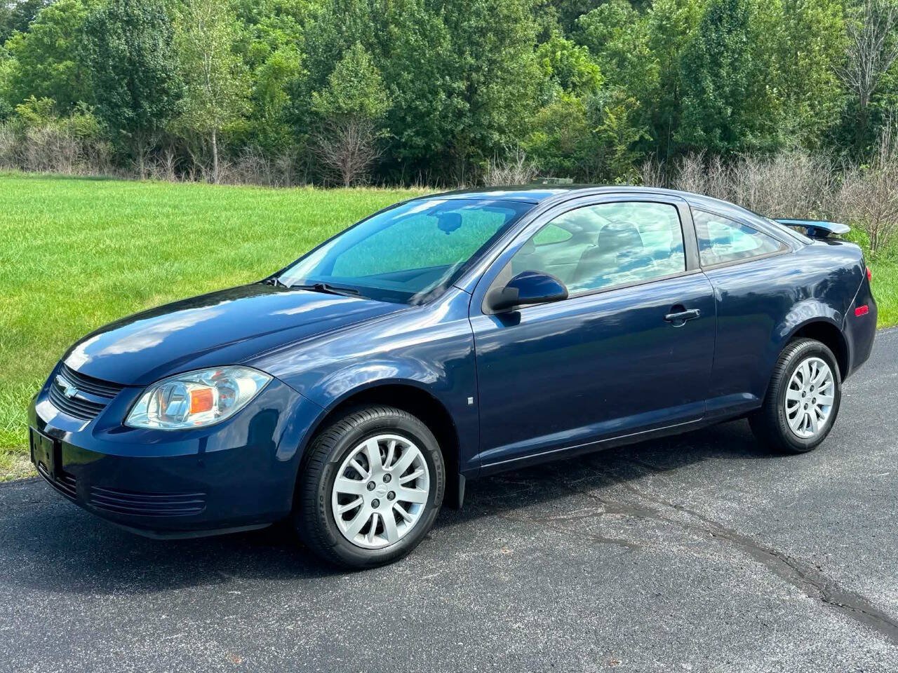 Used 2009 Chevrolet Cobalt LT FWD image 1