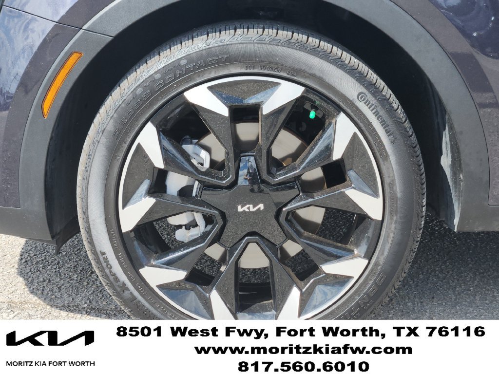 Certified 2025 Kia Sorento EX FWD image 11