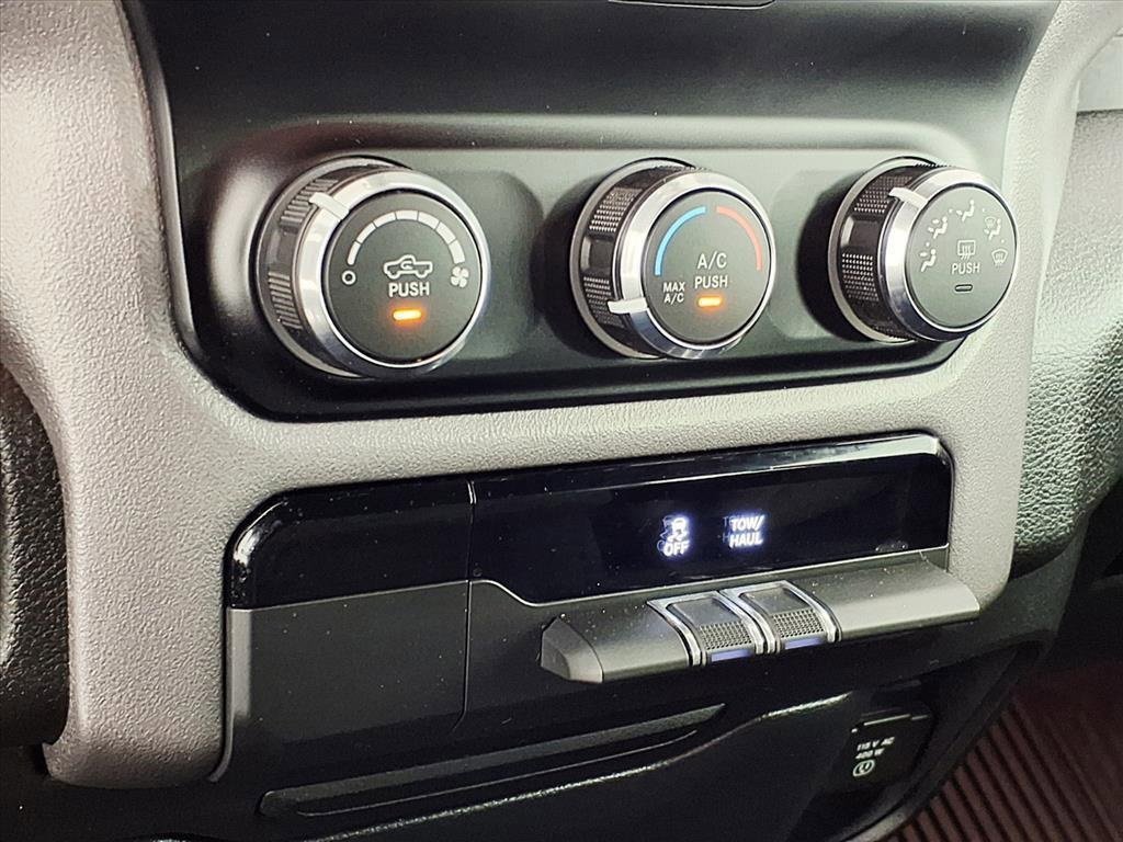 Used 2024 RAM 1500 Big Horn image 38