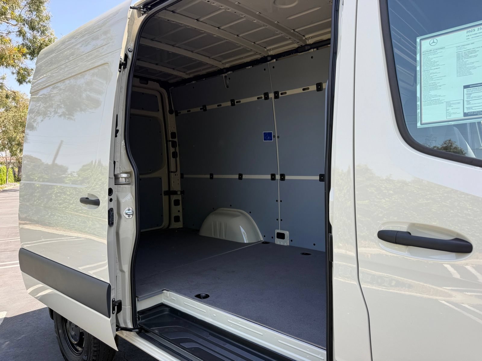 New 2025 Mercedes-Benz Sprinter 2500 image 15