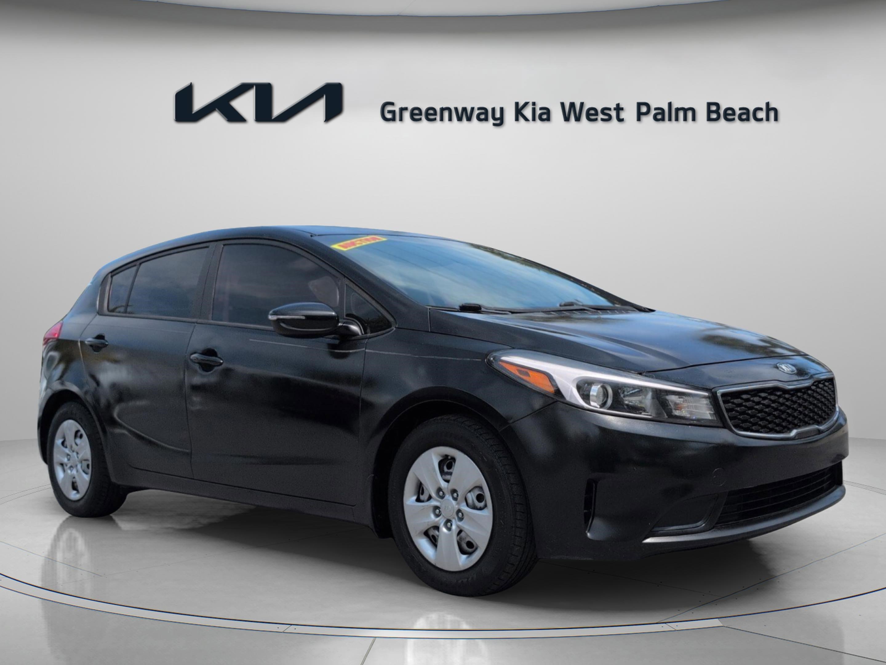 Used 2017 Kia Forte LX FWD image 1