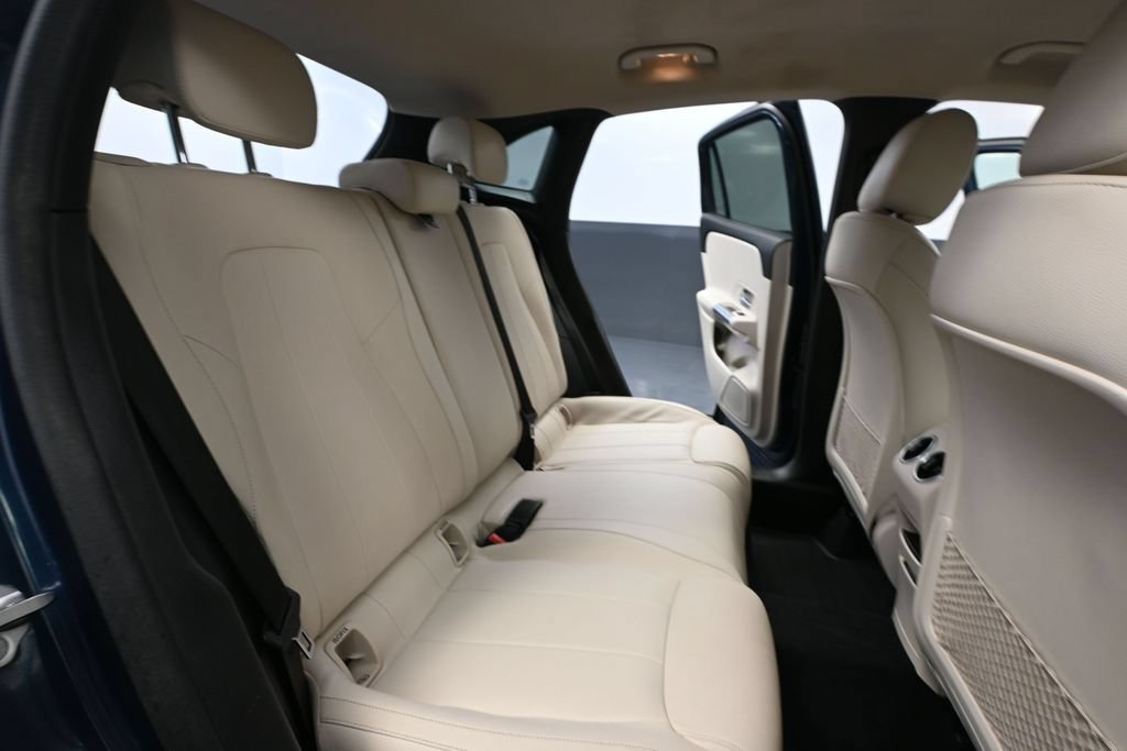 Used 2022 Mercedes-Benz GLA 250 w/ Premium Package Lite image 33