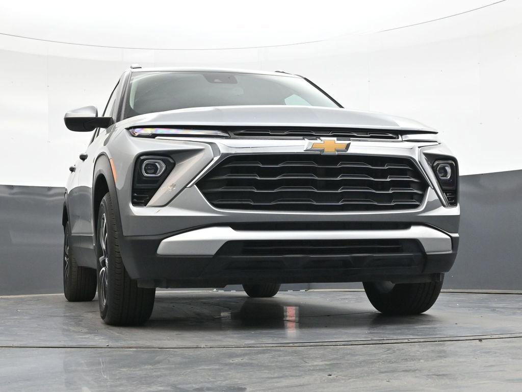 Used 2025 Chevrolet TrailBlazer LT AWD/4WD image 31