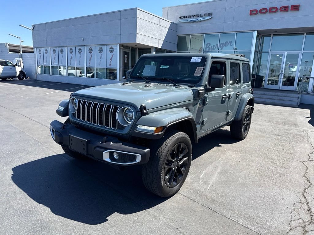 Certified 2025 Jeep Wrangler Unlimited Sahara w/ Safety Group AWD/4WD image 3