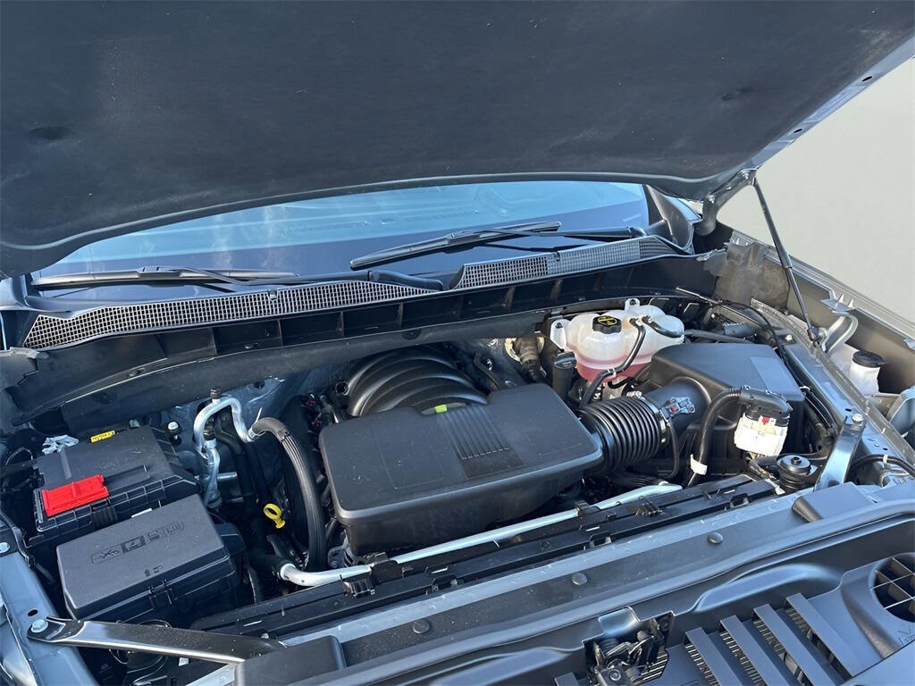 Used 2025 Chevrolet Silverado 1500 LT image 34