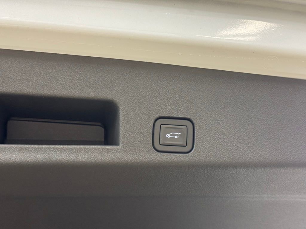 New 2026 GMC Acadia Denali Ultimate w/ LPO, Floor Liner Package image 22