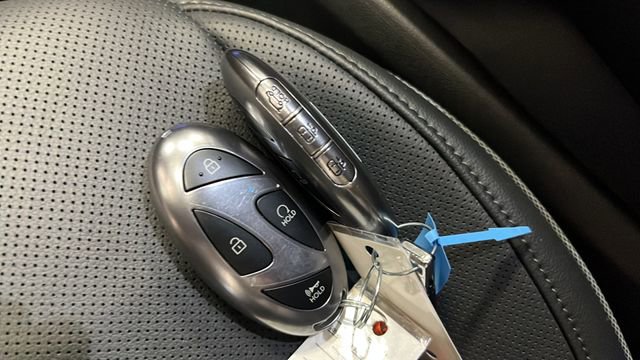 Used 2025 Hyundai Tucson Limited image 34