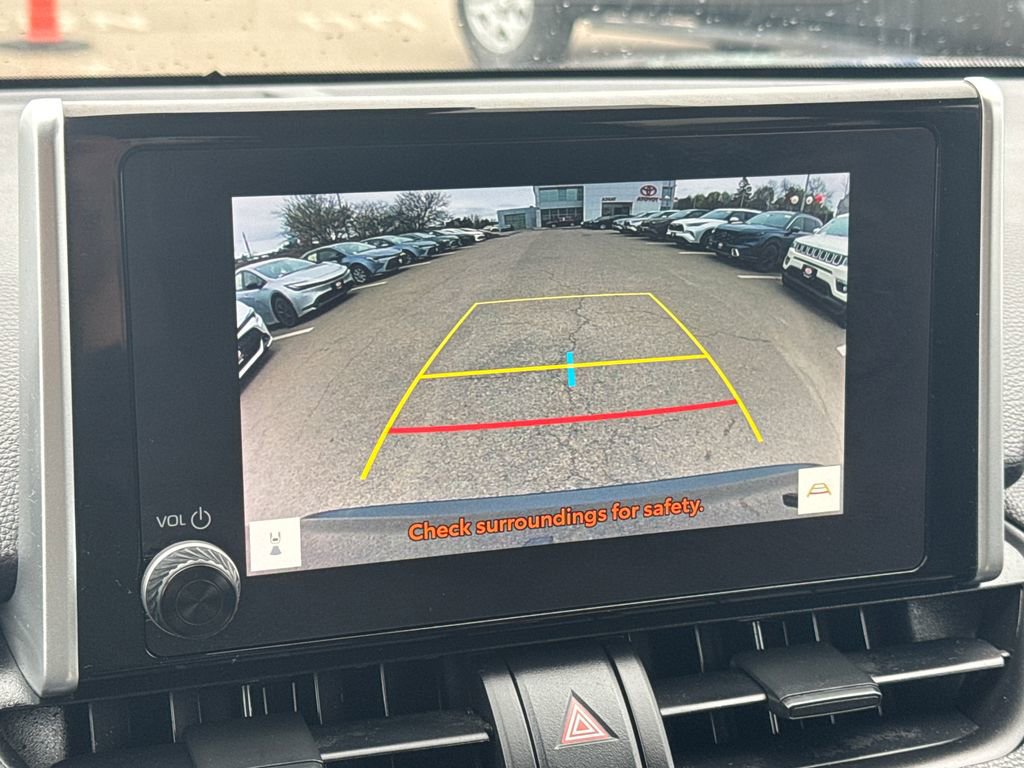 Used 2023 Toyota RAV4 LE AWD/4WD image 22
