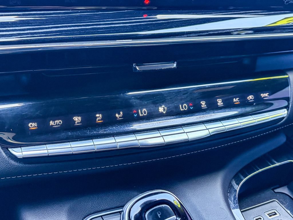Certified 2023 Cadillac Escalade Sport w/ LPO, ONYX Package AWD/4WD image 20