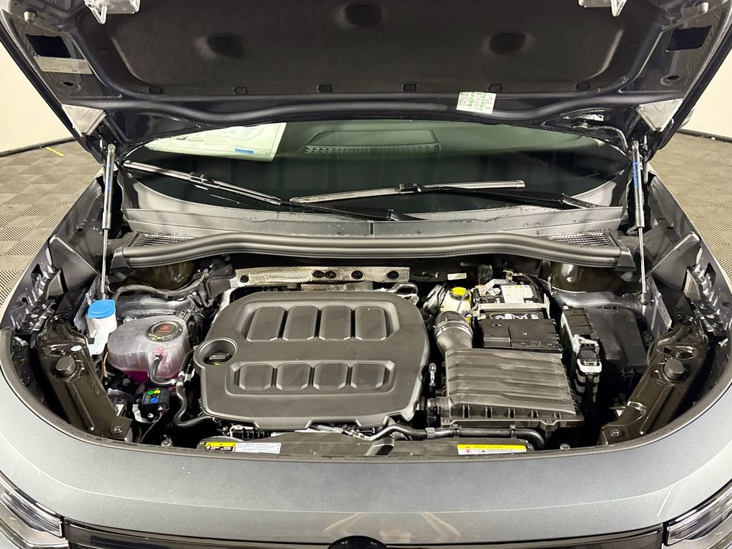 New 2025 Volkswagen Tiguan SE image 22