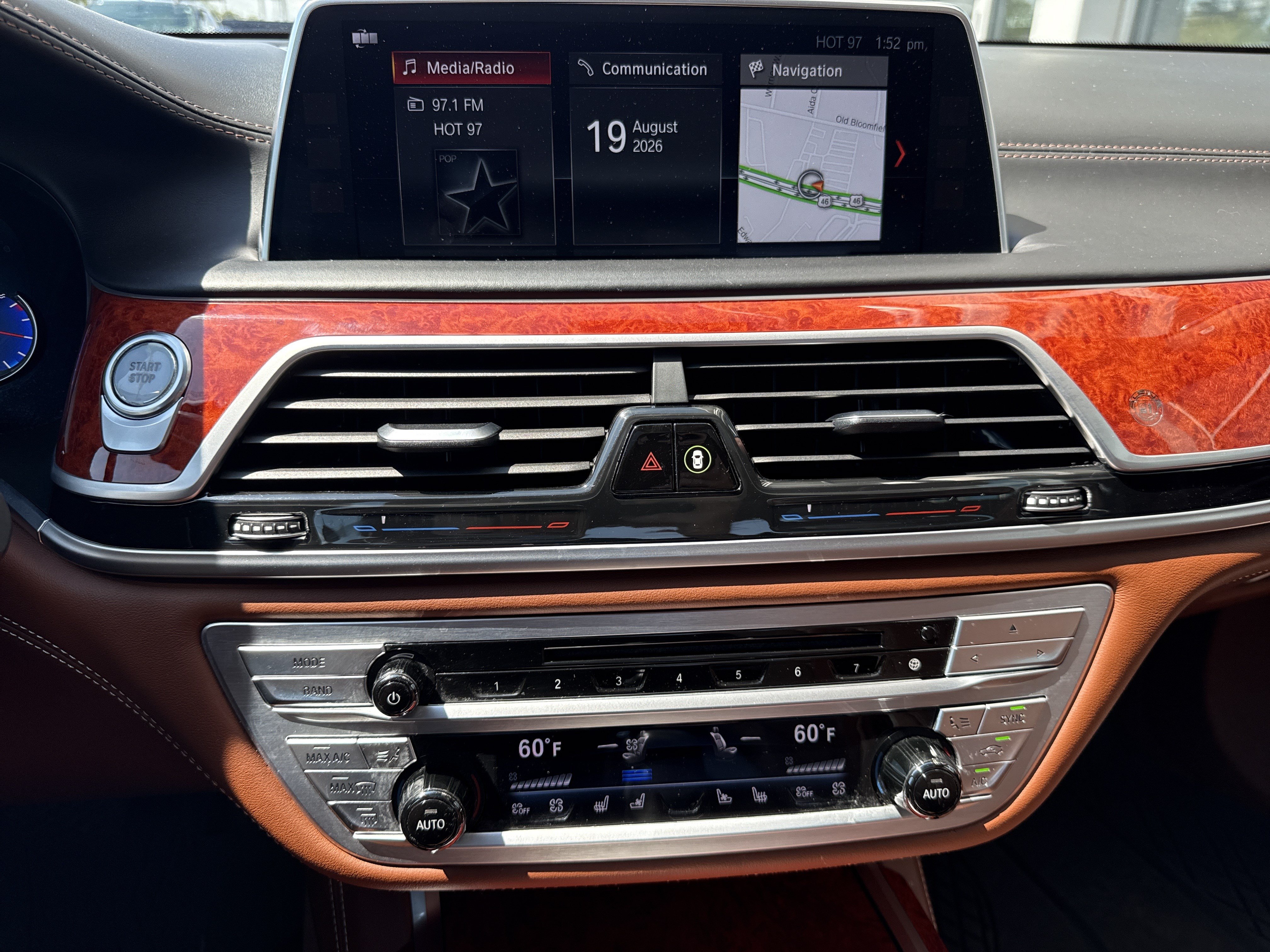 Used 2018 BMW ALPINA B7 xDrive AWD/4WD image 21